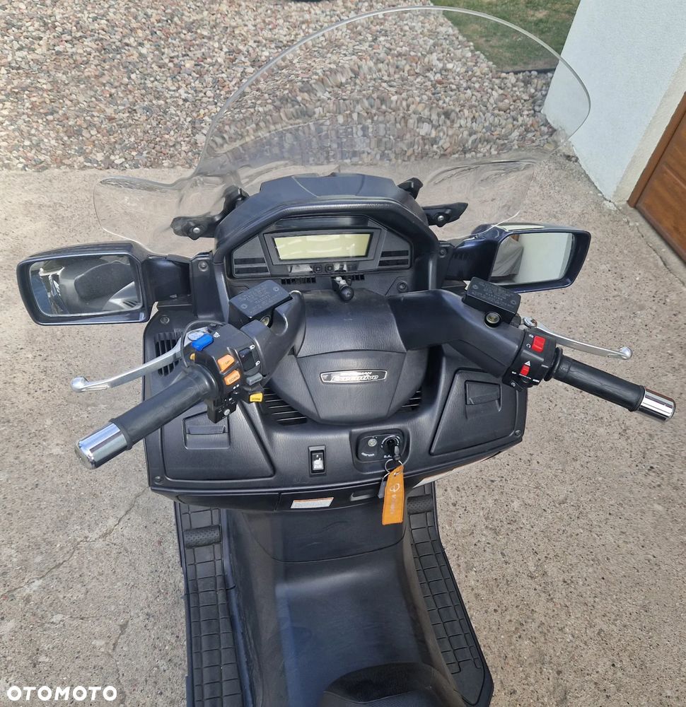 Suzuki Burgman - 5