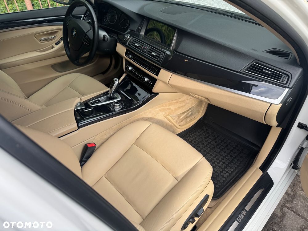 BMW Seria 5 520d xDrive Luxury Line - 12