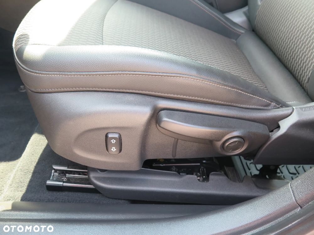 Opel Insignia 1.5 T Exclusive S&S - 16