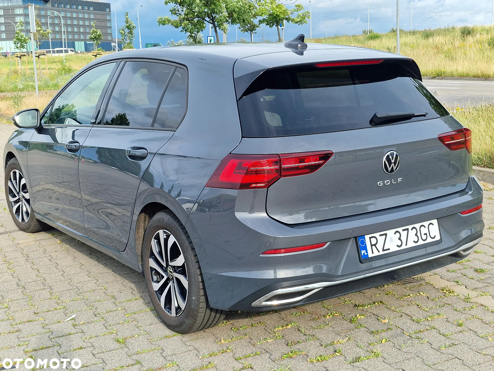 Volkswagen Golf 2.0 TDI SCR DSG Life - 4