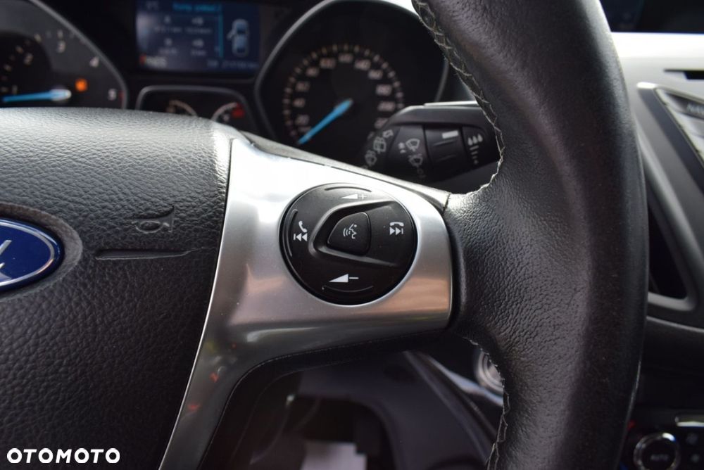 Ford Kuga - 27