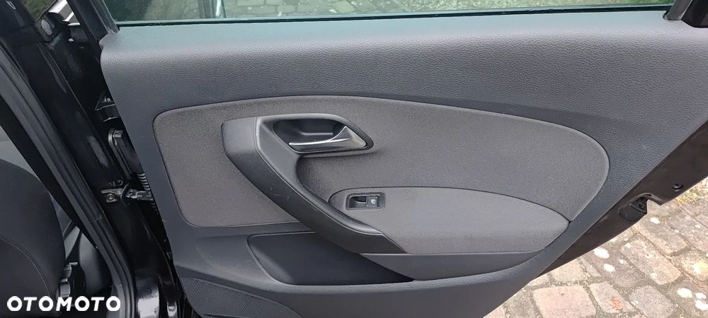 Volkswagen Polo 1.6 TDI Team - 24