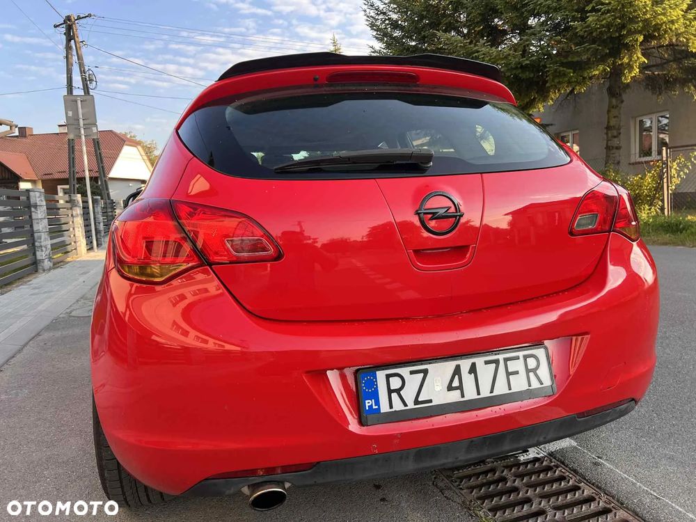 Opel Astra IV 1.4 T Edition 150 - 12