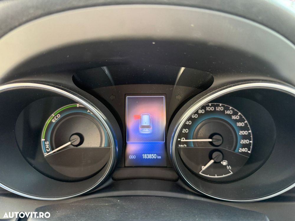 Toyota Auris 1.8 L VVT-i TS Hybrid Sol+ - 13