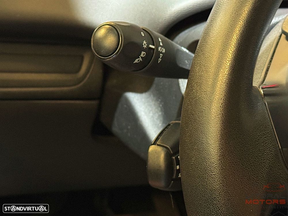 Peugeot 208 1.2 PureTech Style - 22