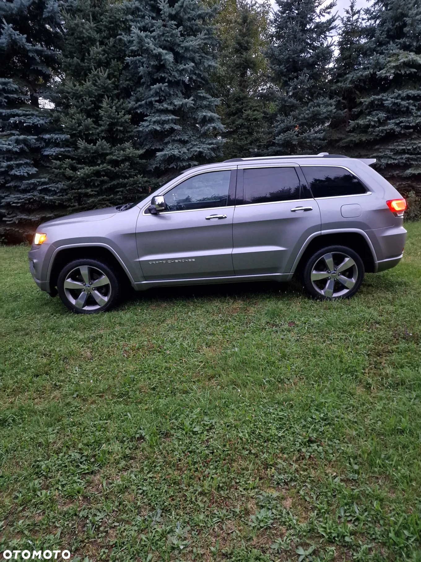 Jeep Grand Cherokee 5.7 V8 HEMI 4WD Automatik Overland - 9