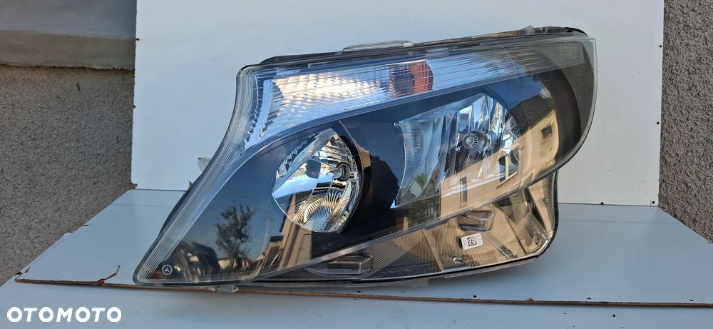MERCEDES VITO W447 V-KLASA lampa lewy przód zwykła A4479067700 Europa - 1