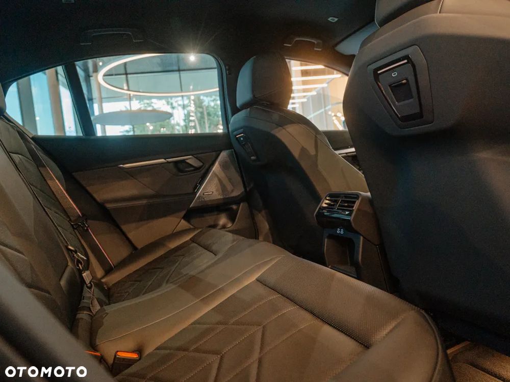 BMW Seria 5 520d xDrive - 15