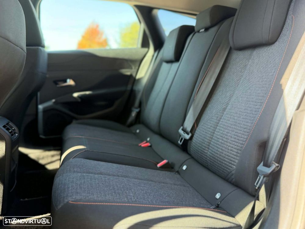 Peugeot 308 1.5 BlueHDi Style EAT8 - 26