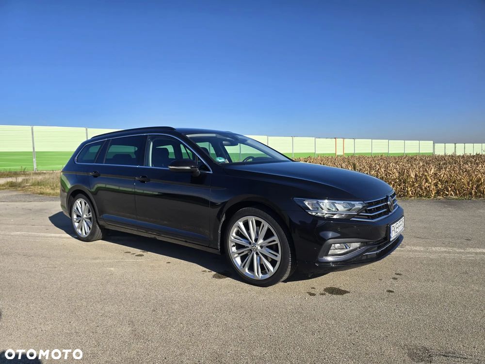 Volkswagen Passat 2022 photo 2
