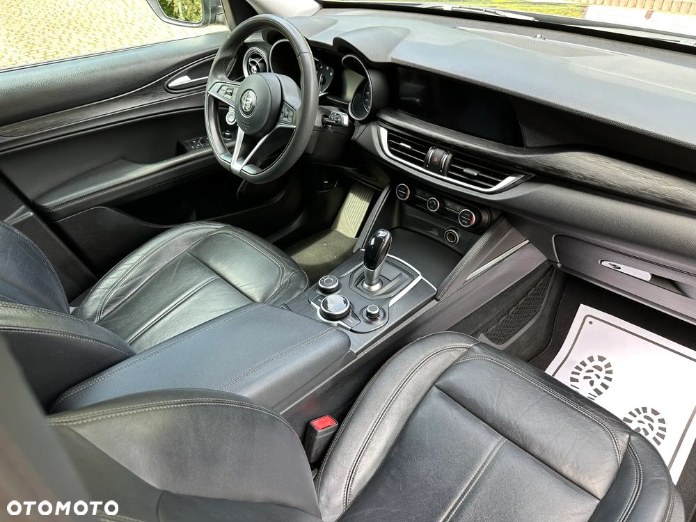 Alfa Romeo Stelvio 2.0 Turbo 16V AT8-Q4 Super - 10