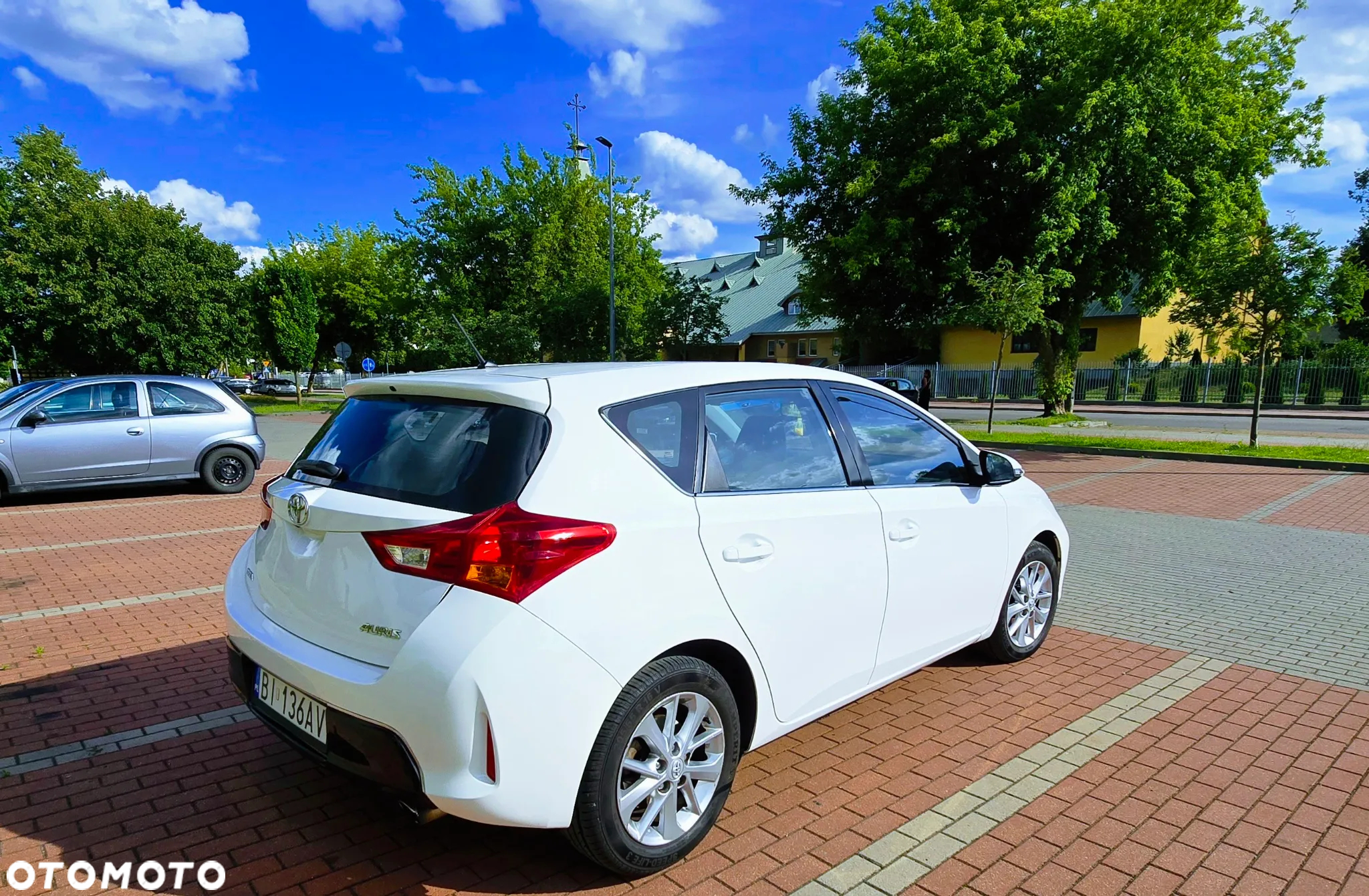 Toyota Auris 1.6 Valvematic Executive - 8