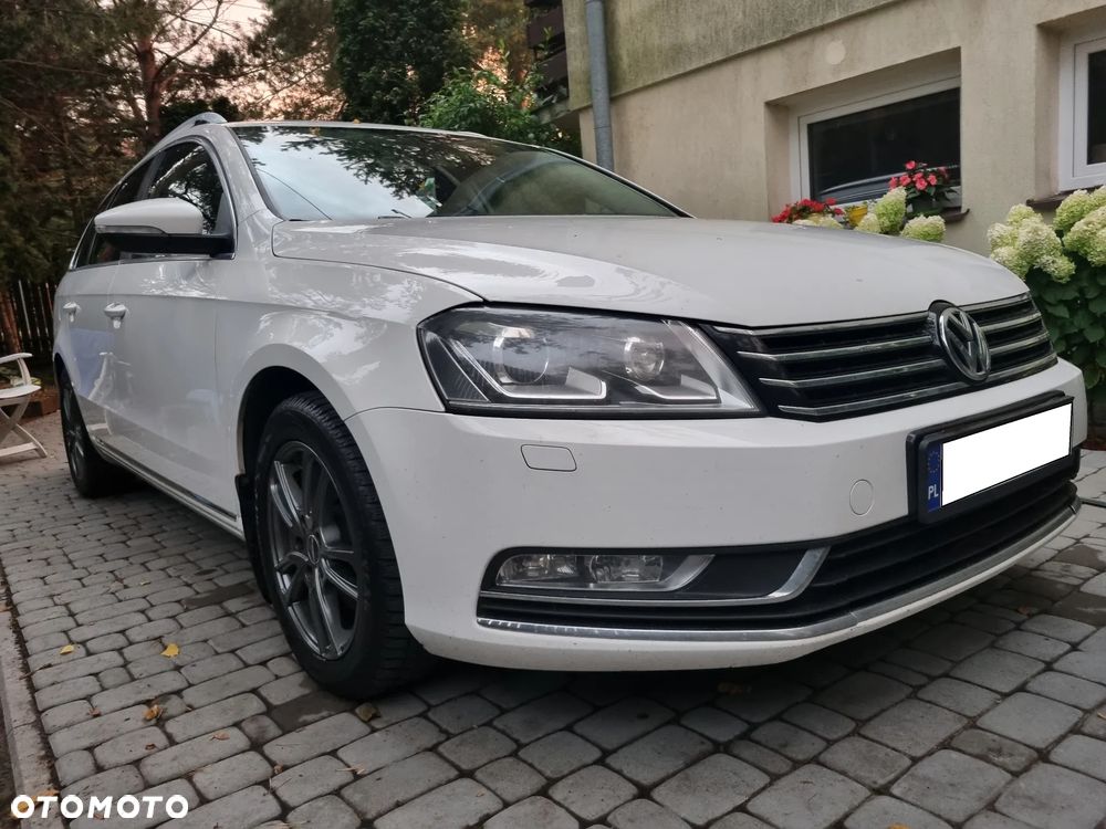 Volkswagen Passat - 1