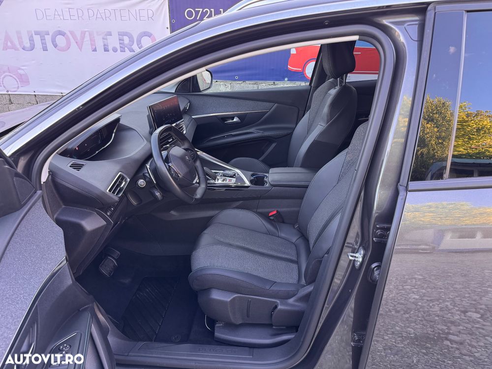 Peugeot 3008 PHEV 225 EAT8 GT - 12