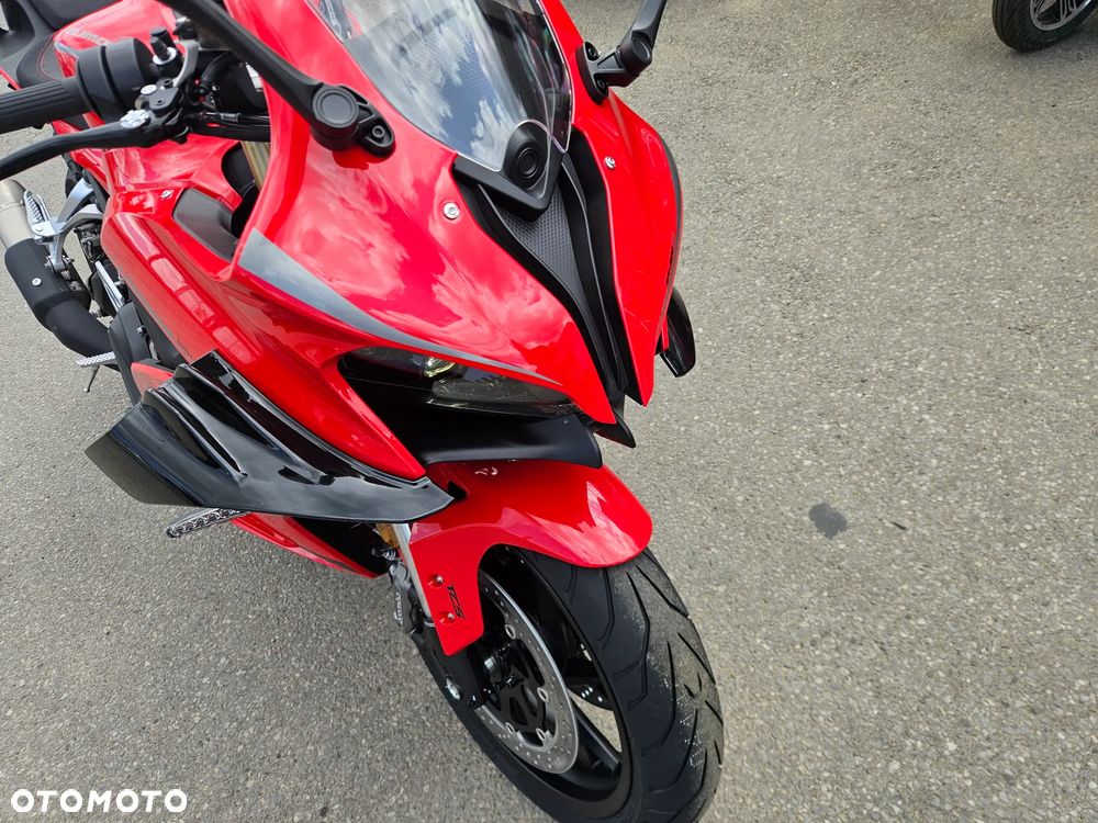 QJMOTOR SRK 800RR - 6