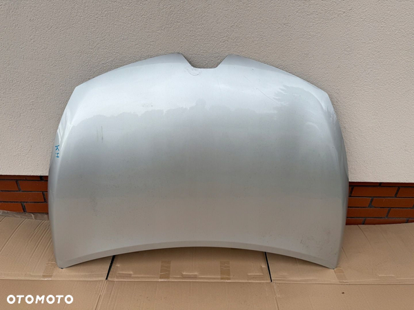 Renault Clio IV 12-19 maska srebrna ladna oryginal