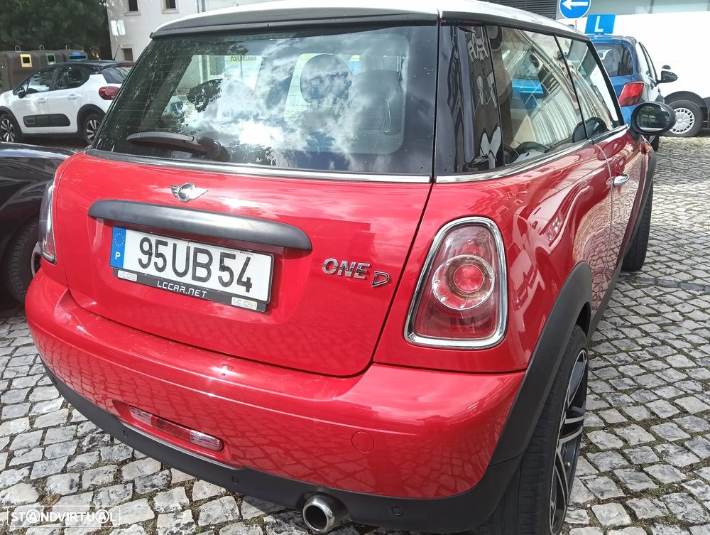 MINI 3 Portas One D - 6
