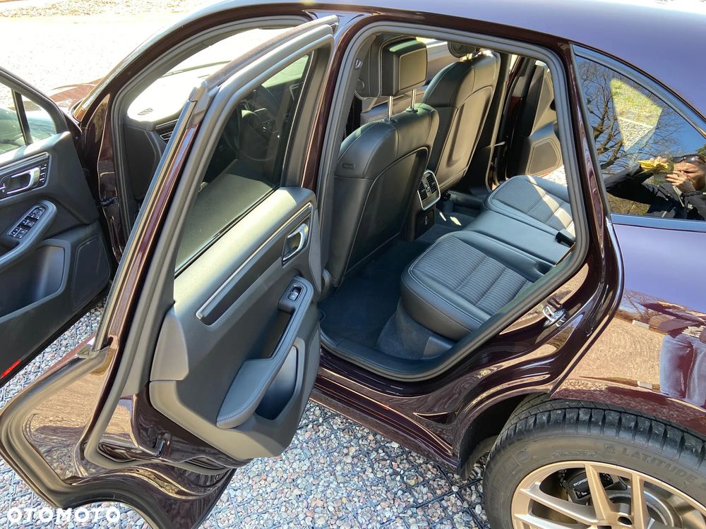 Porsche Macan T - 11