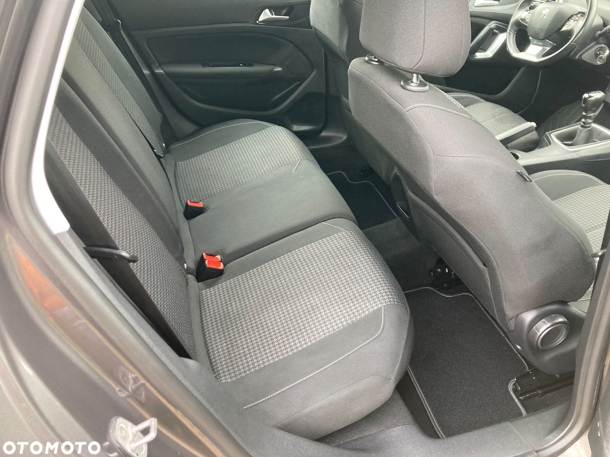 Peugeot 308 - 8
