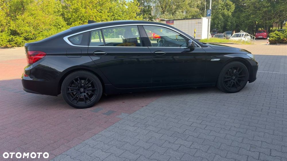 BMW 5GT - 3