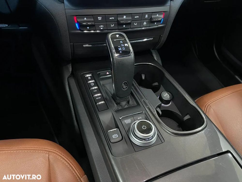 Maserati Ghibli GT Hybrid - 20