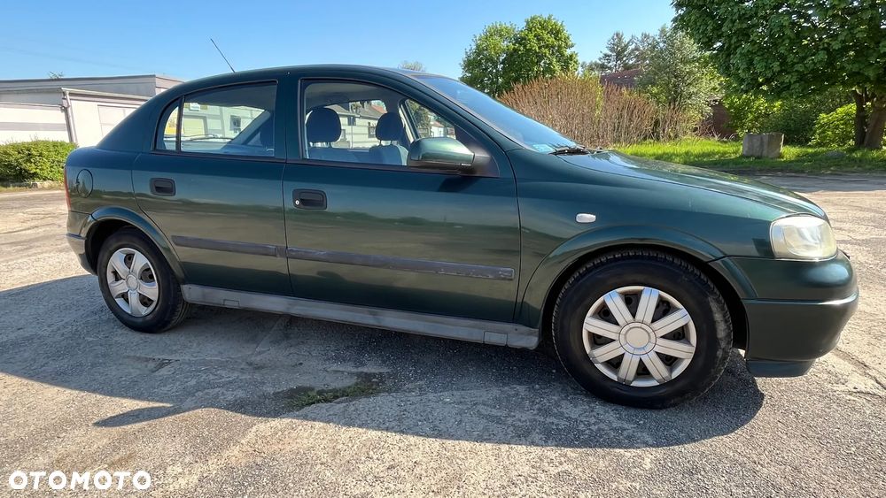 Opel Astra 1.4 16v GL - 11