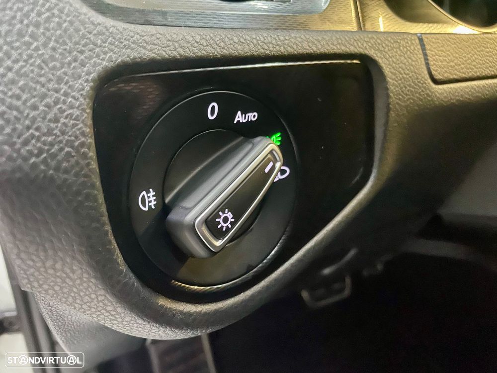 VW Golf 1.4 GTE Plug-In-Hybrid DSG - 23