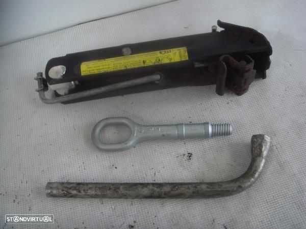 Kit Macaco + Chave Rodas Volkswagen Passat (3C2) - 1