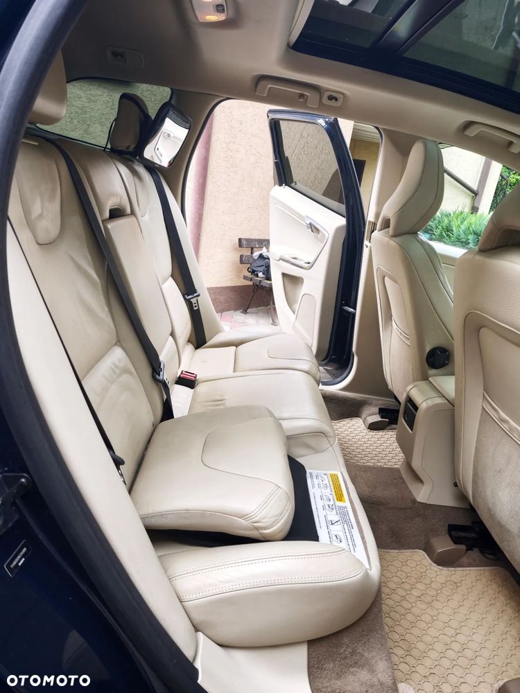 Volvo XC 60 T6 AWD Momentum - 18