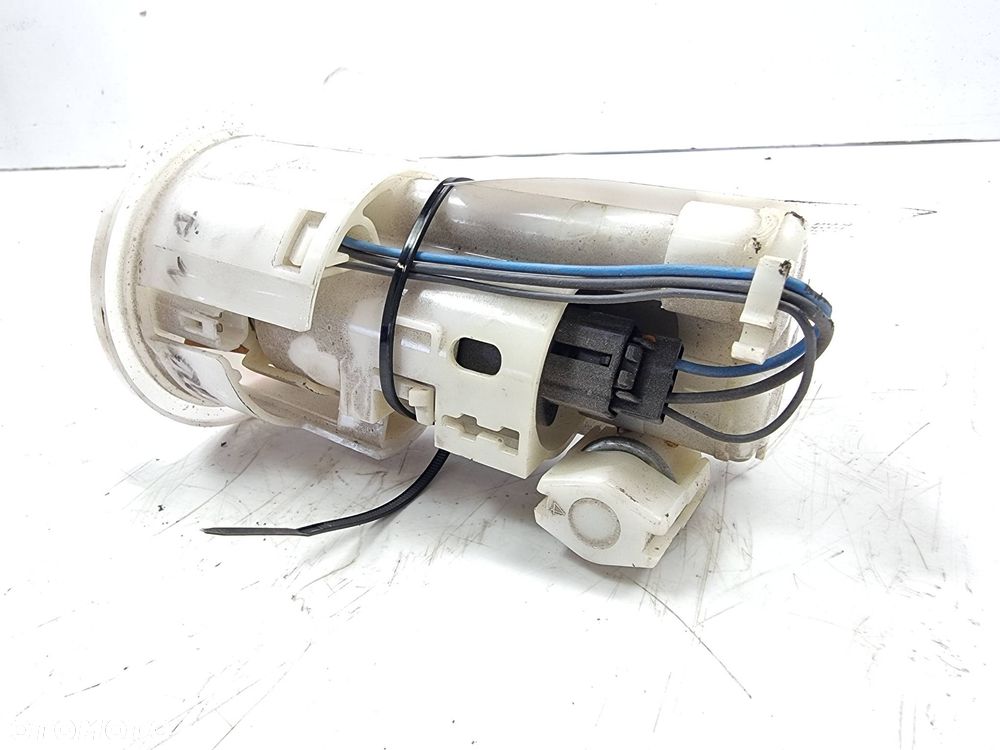 2400735 Pompka paliwowa Triumph Street Triple 765 RS 2020r. - 2