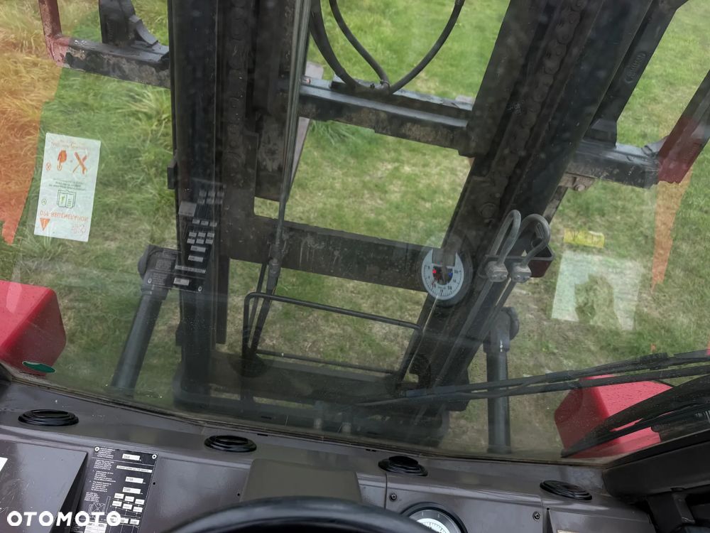 Manitou M30-4  Wózek Widłowy 4X4 TERENOWY na dużych kołach. 2000 mtg.  2017 rok. Maszyna Jak Nowa! Maszt zadbany bez luzu. z Norweskiego Gospodarstwa. Silnik PERKINS TURBO 90km. DEKRA Aktualna 2026 rok! 3 tony Udzwig! Posuw wideł Hydrauliczny! Jazda REWERS+4 biegi. Ani deka luzów czy wycieków! Zadbana Maszyna! Okazja. Podzespoły jak Nowe tłoczyska suche! 5,5 wys. podnoszenia. Rozbudowane oświetlenie. Wersja Norweska. Ogrzewana wentylowana Kabina. - 28