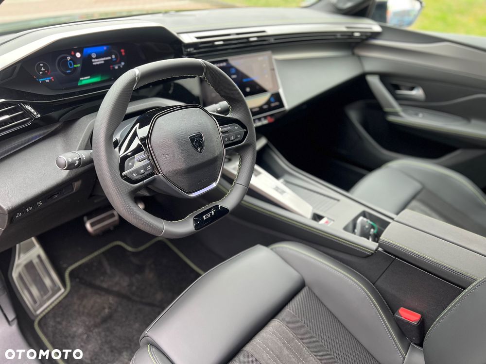 Peugeot 408 1.6 Plug-in Hybrid 240 GT Exclusive e-DCS7 - 19