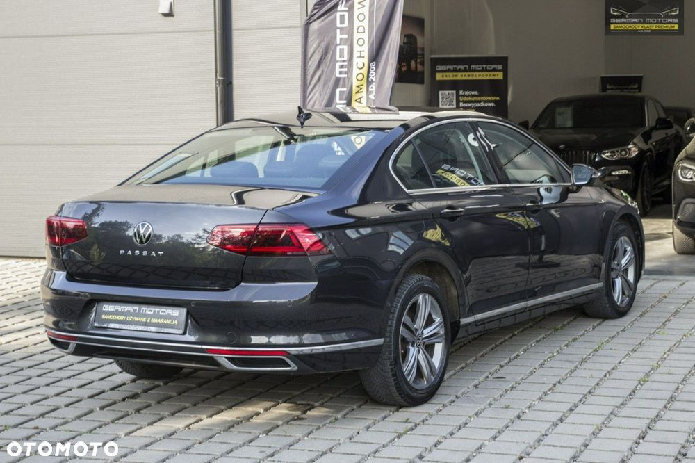 Volkswagen Passat - 15