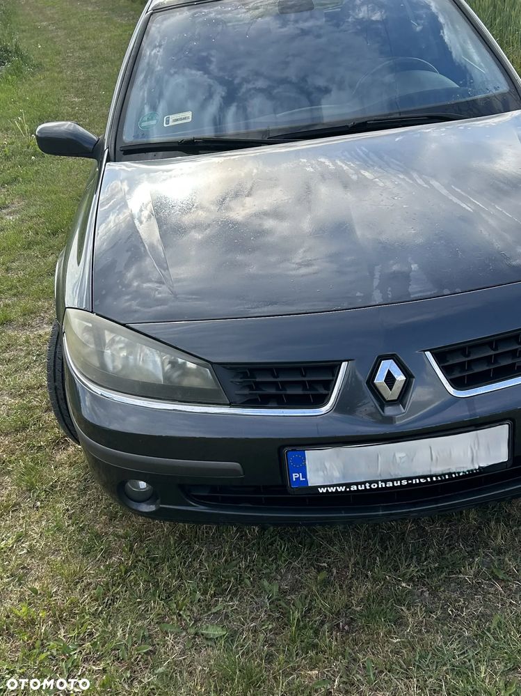 Renault Laguna - 1