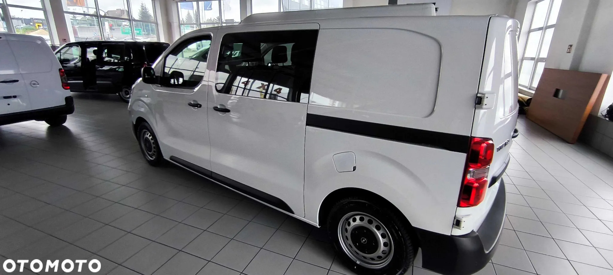 Opel VIVARO ZAŁOGOWY 2,0 144 KM - 16
