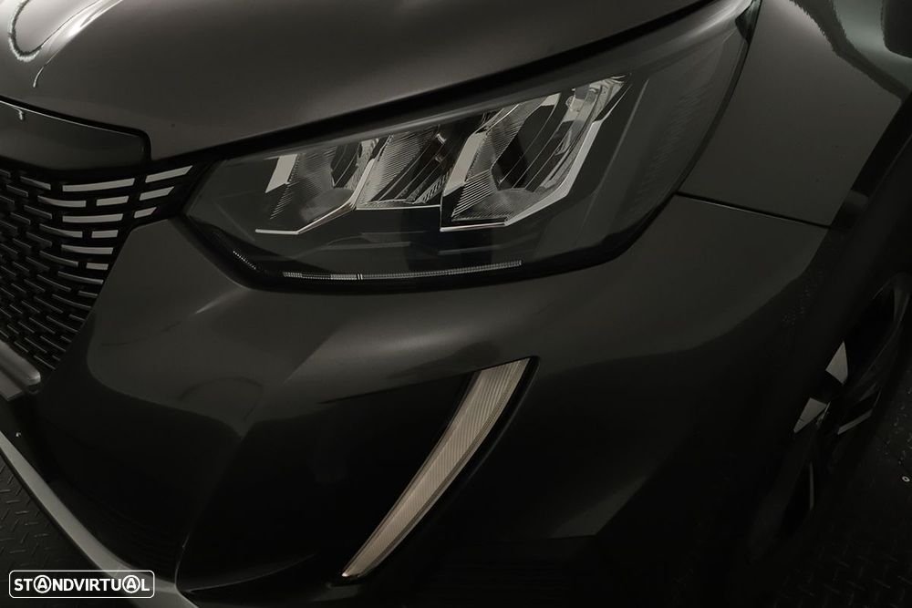 Peugeot 2008 1.2 PureTech Allure EAT8 - 6