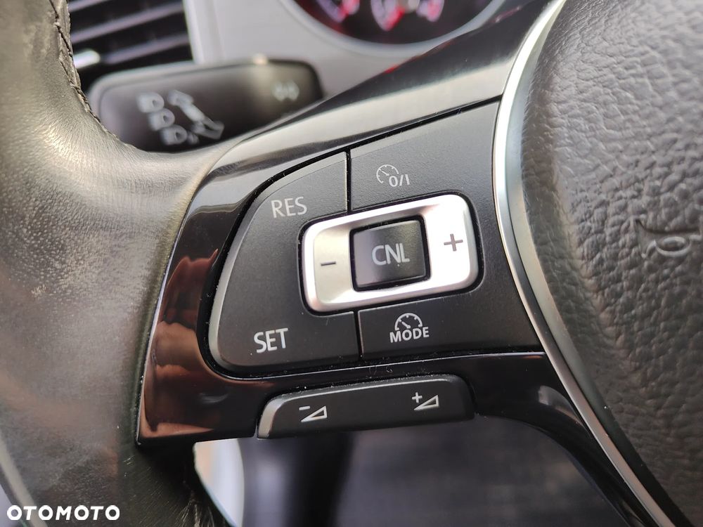 Volkswagen Golf Sportsvan - 20