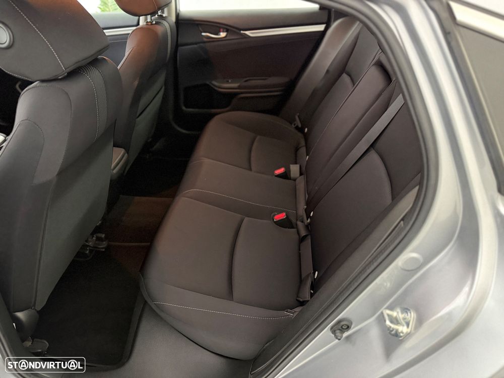 Honda Civic 1.5 i-VTEC Elegance Navi CVT - 39