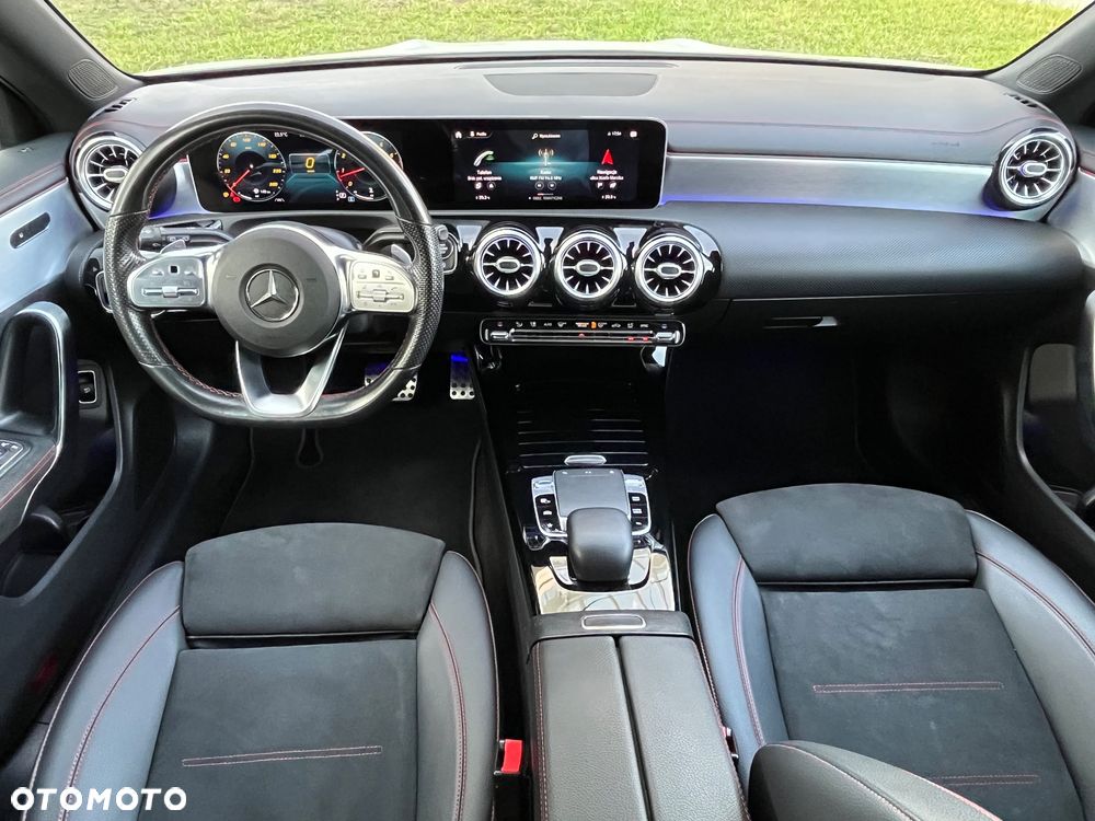 Mercedes-Benz CLA 220 AMG Line 7G-DCT - 13