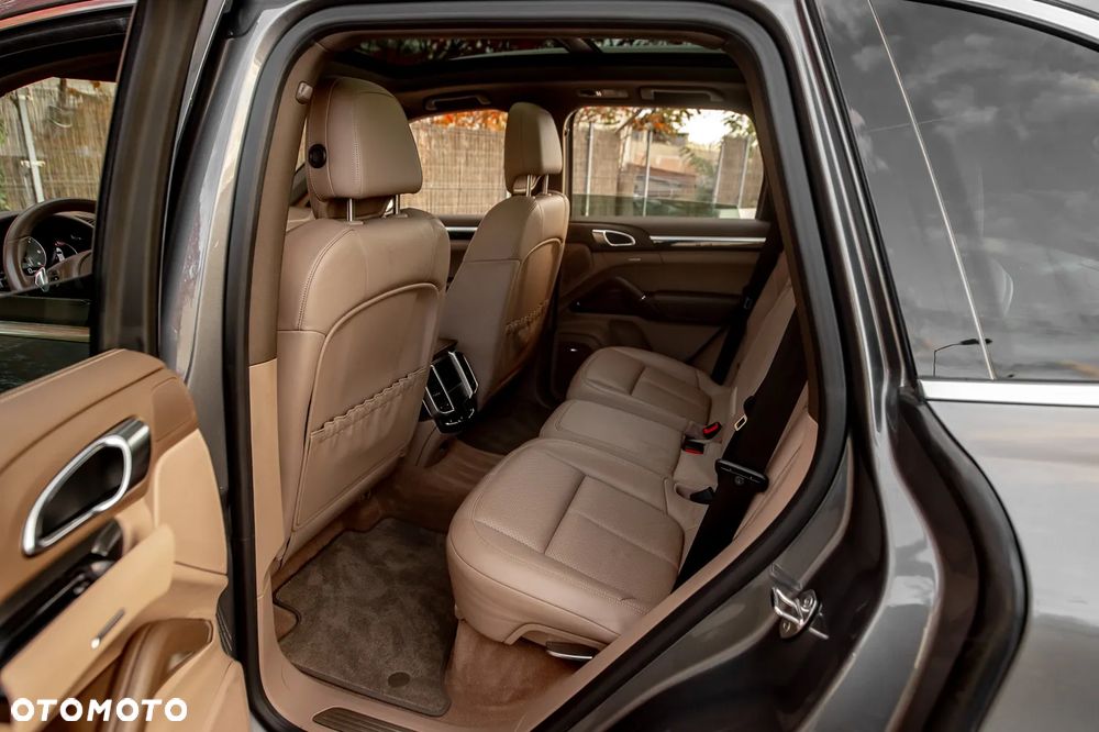 Porsche Cayenne S Tiptronic S - 36