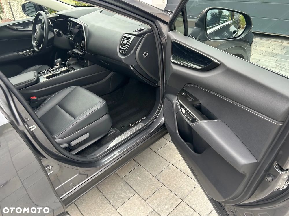 Lexus NX 350h Business AWD - 7