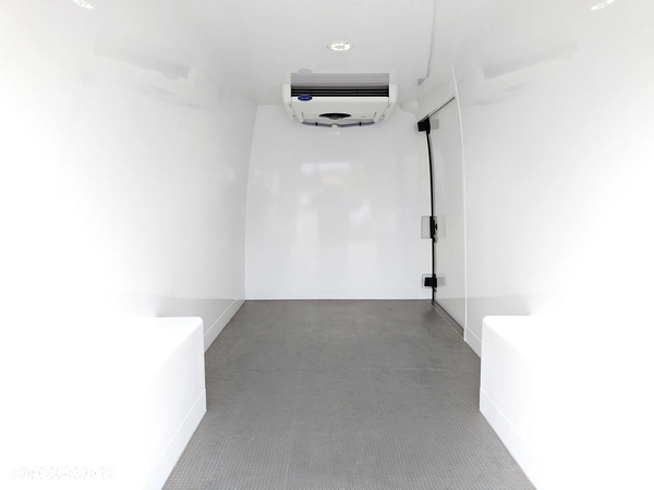 Renault Master RED