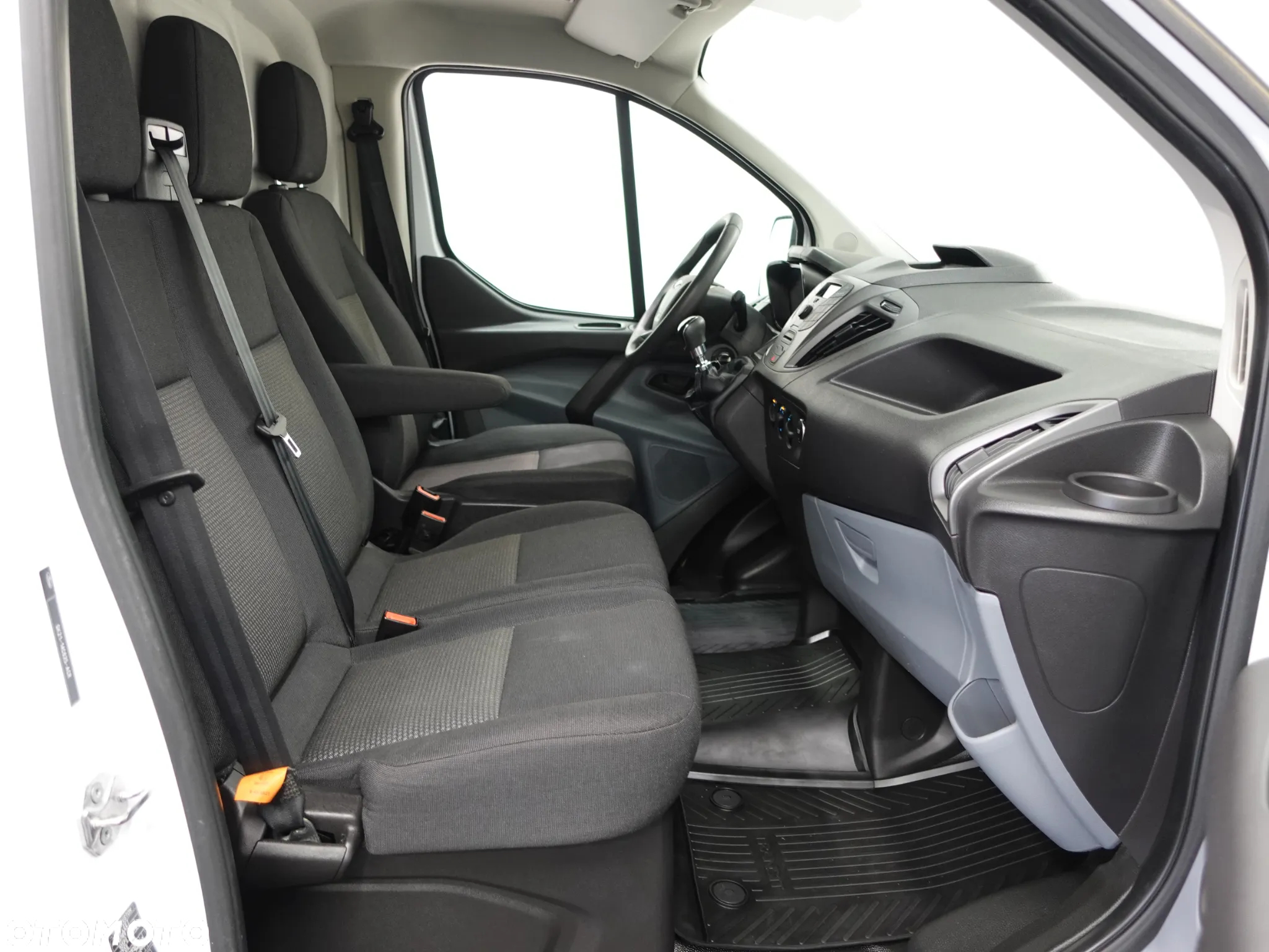 Ford Transit Custom - 28