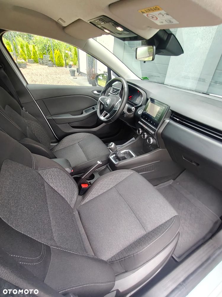 Renault Clio - 10