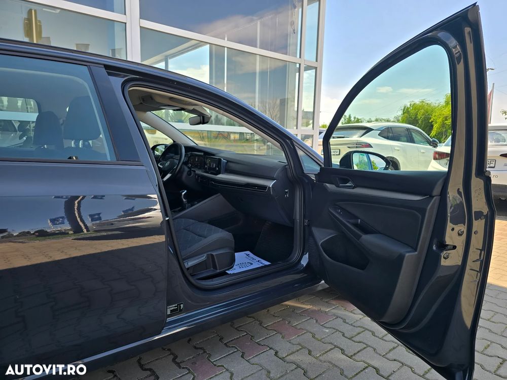 Volkswagen Golf - 10