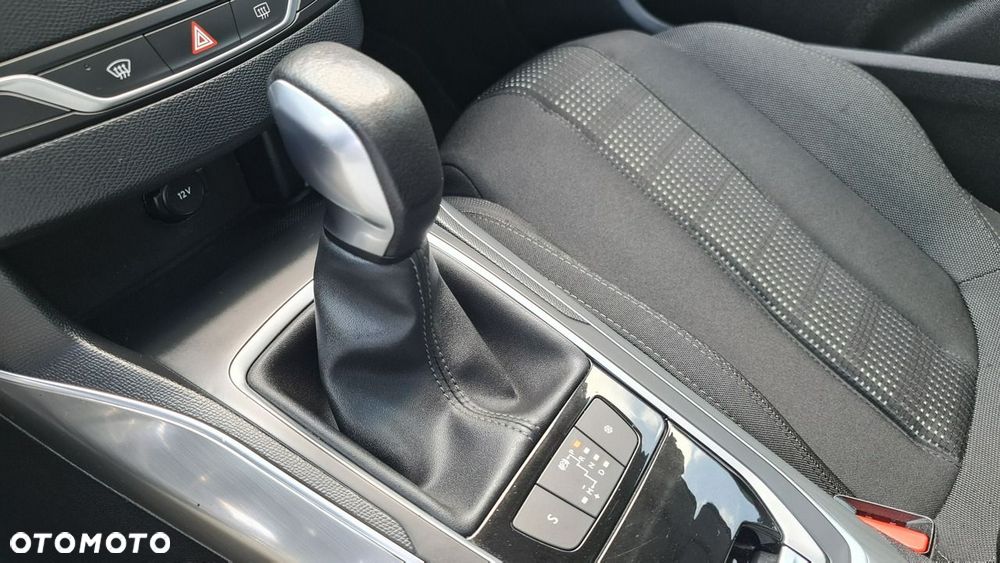 Peugeot 308 - 25