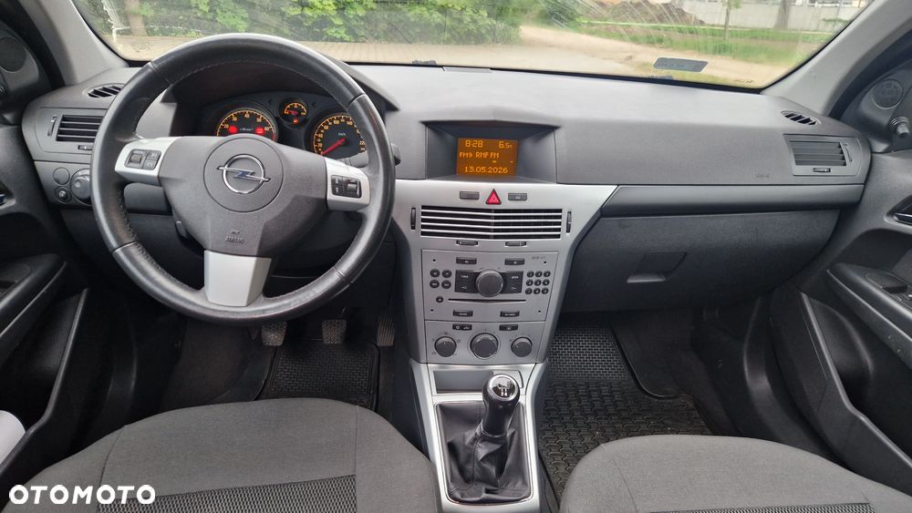Opel Astra 1.6 Enjoy - 11