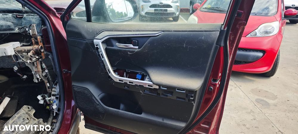 Dezmembrez Toyota Rav 4 - 5