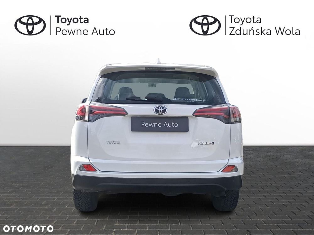 Toyota RAV4 2.0 D-4D Active 4x2 - 6