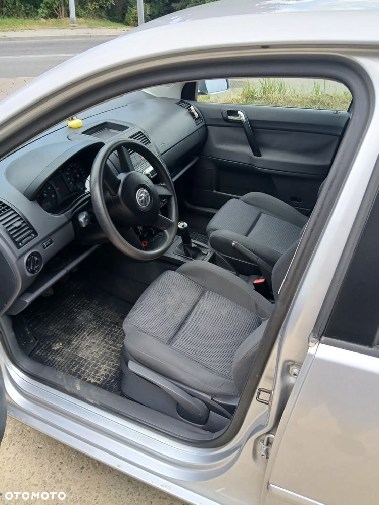 Volkswagen Polo 1.4 16V Trendline - 10